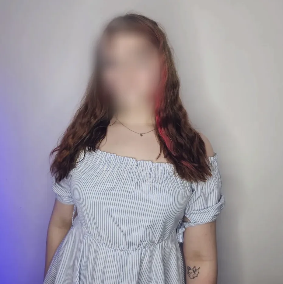 Aleksandra, 21