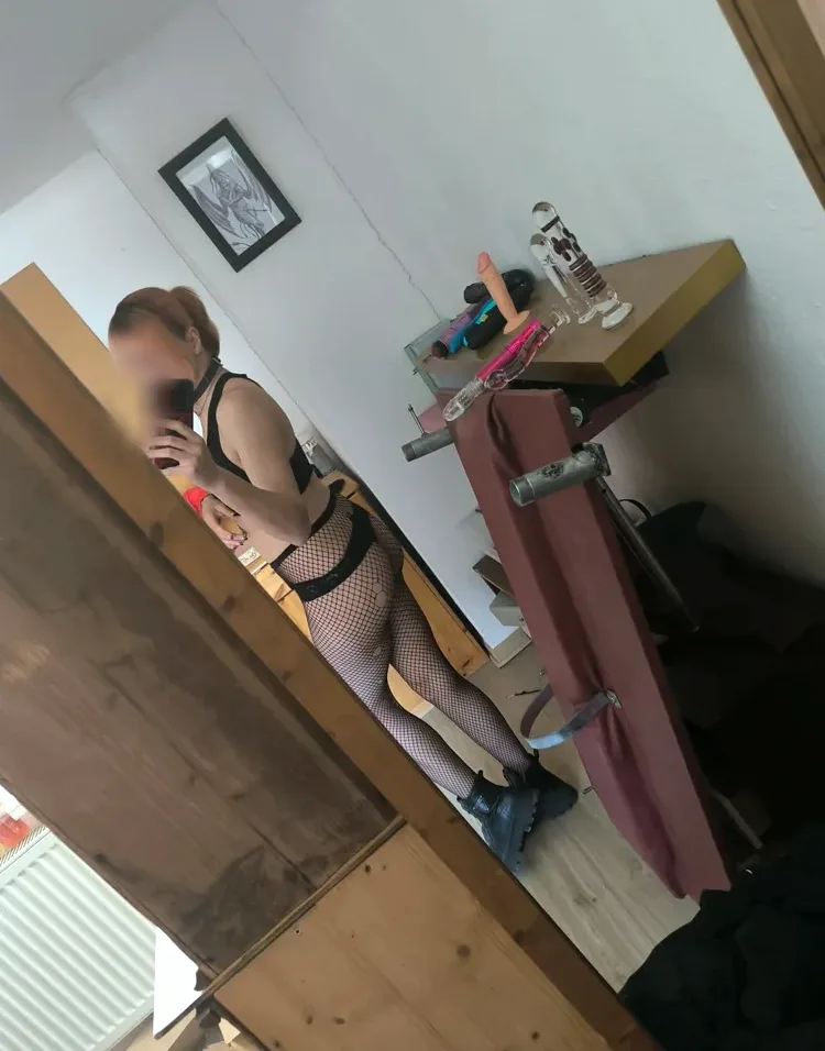Aoife, 28