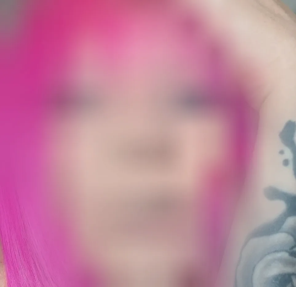 Charlotte, 32