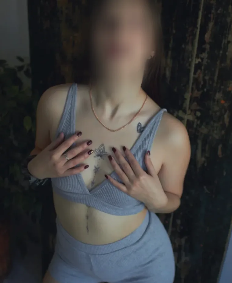 Daisy, 21