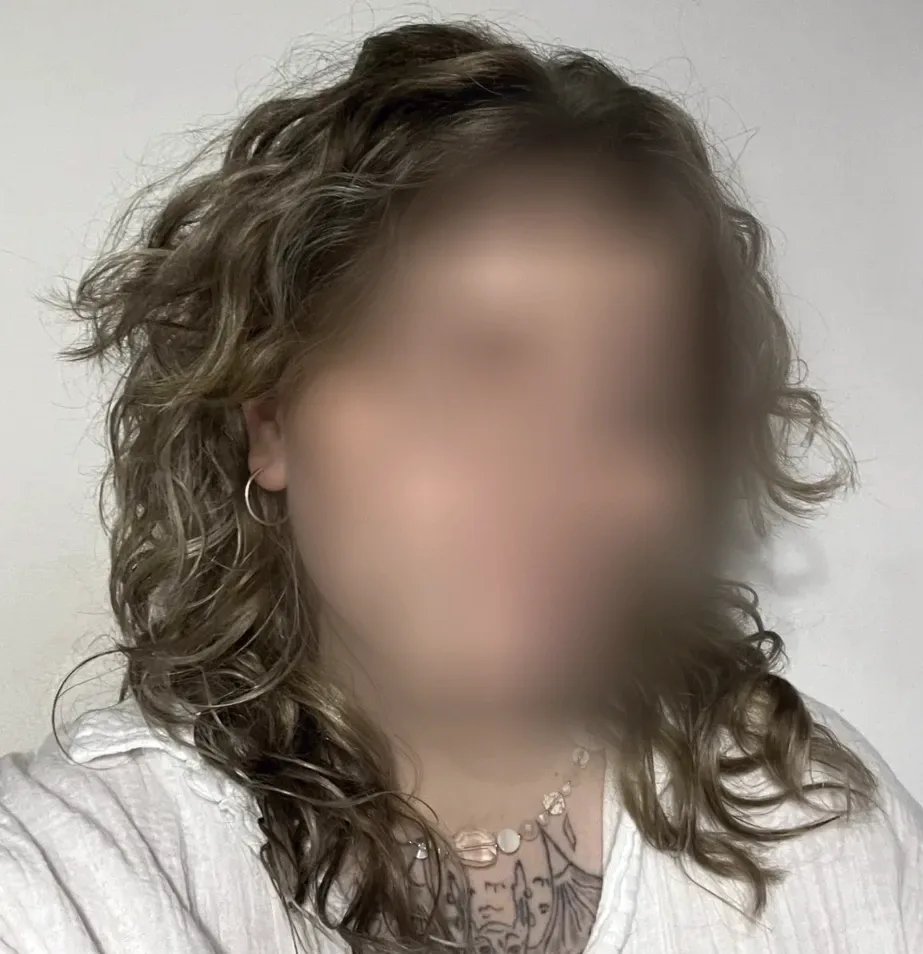 Danielle, 20