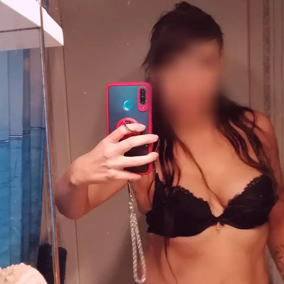 Kelly, 36